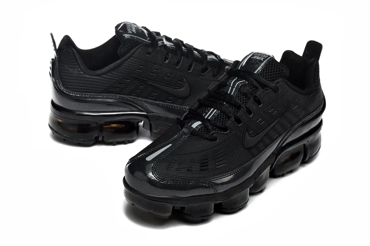 Nike Air VaporMax Plus Black Lifestyle Sneakers 6
