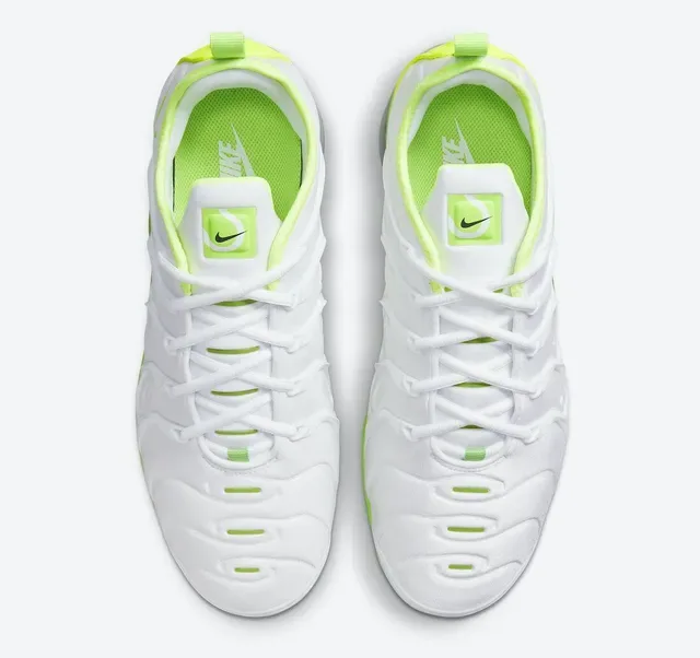 Nike Air VaporMax Plus White and Neon Green Lifestyle Sneakers 3