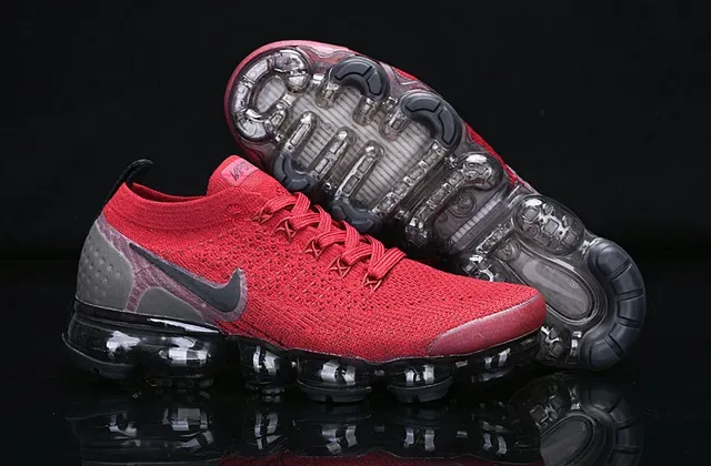 Nike Air VaporMax 红色 Flyknit 跑鞋 15