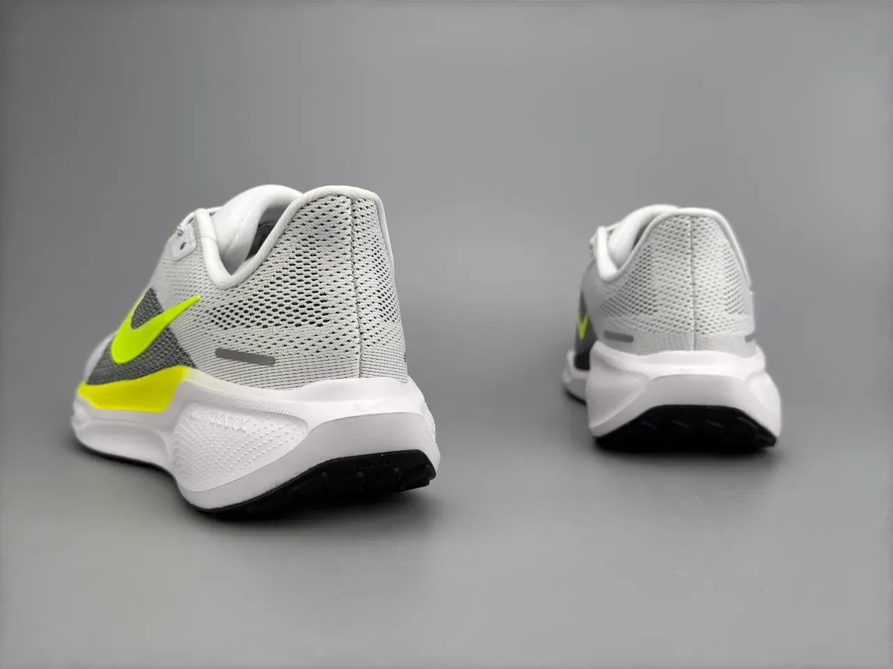 Nike Air Zoom Pegasus White Yellow Engineered Mesh Upper Neon Accent Stripe Running Shoes 4