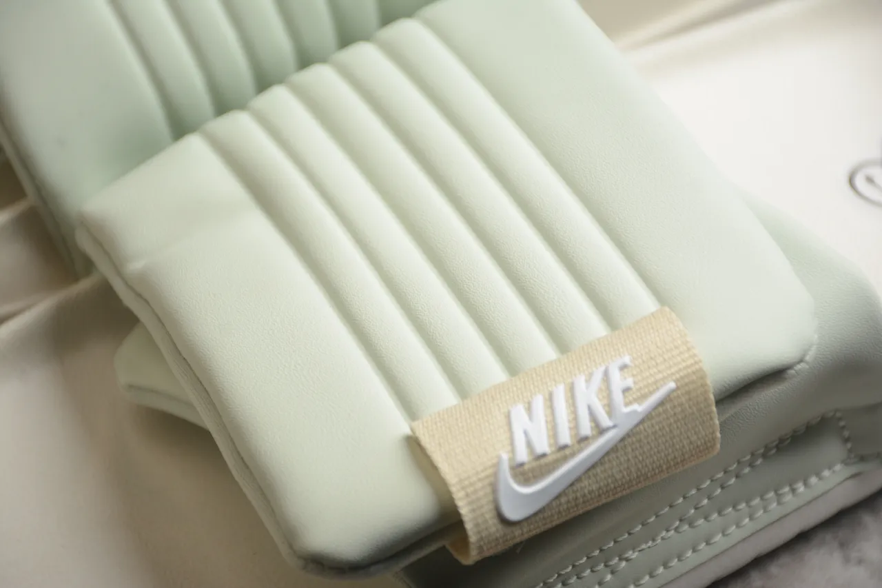 Nike Benassi JDI Verde Menta Pálido Sandálias 6