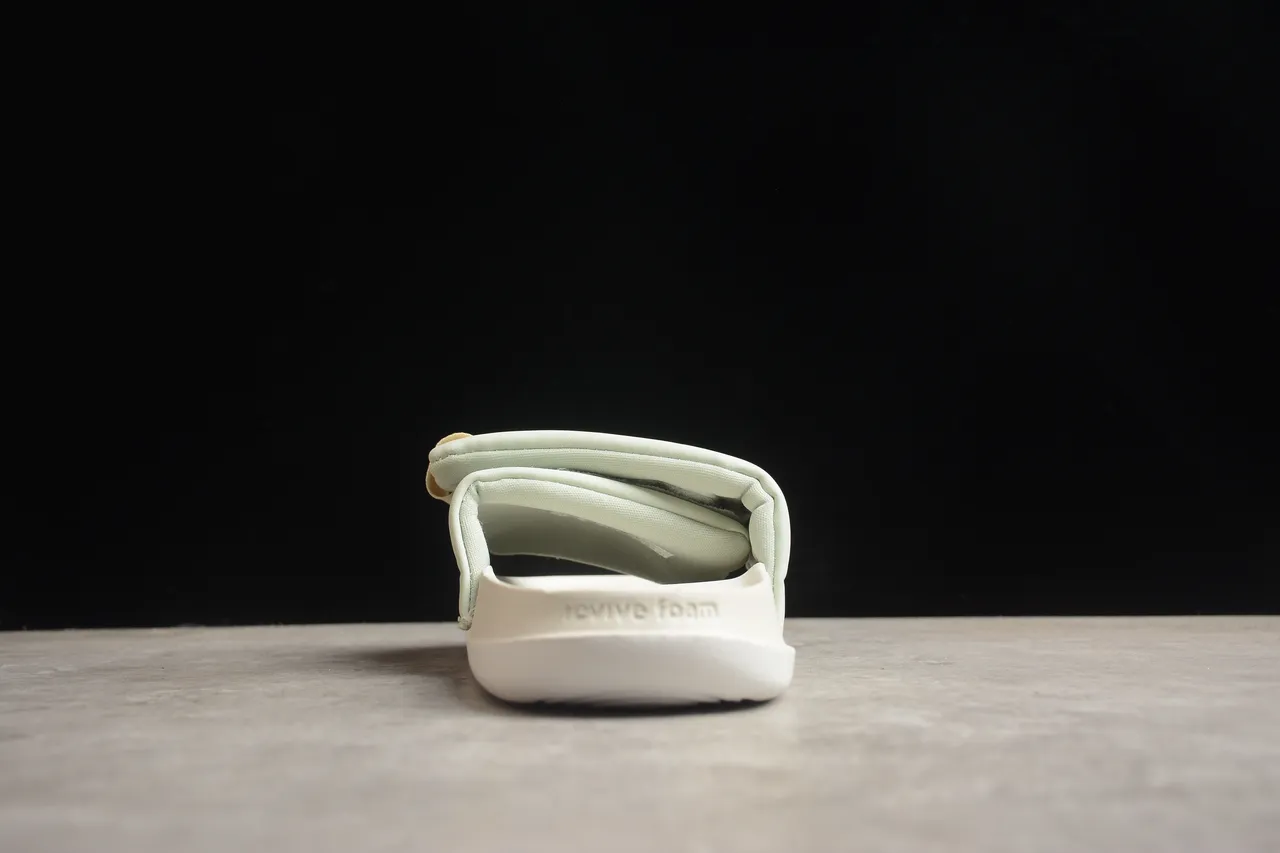 Nike Benassi JDI Verde Menta Pálido Sandálias 9