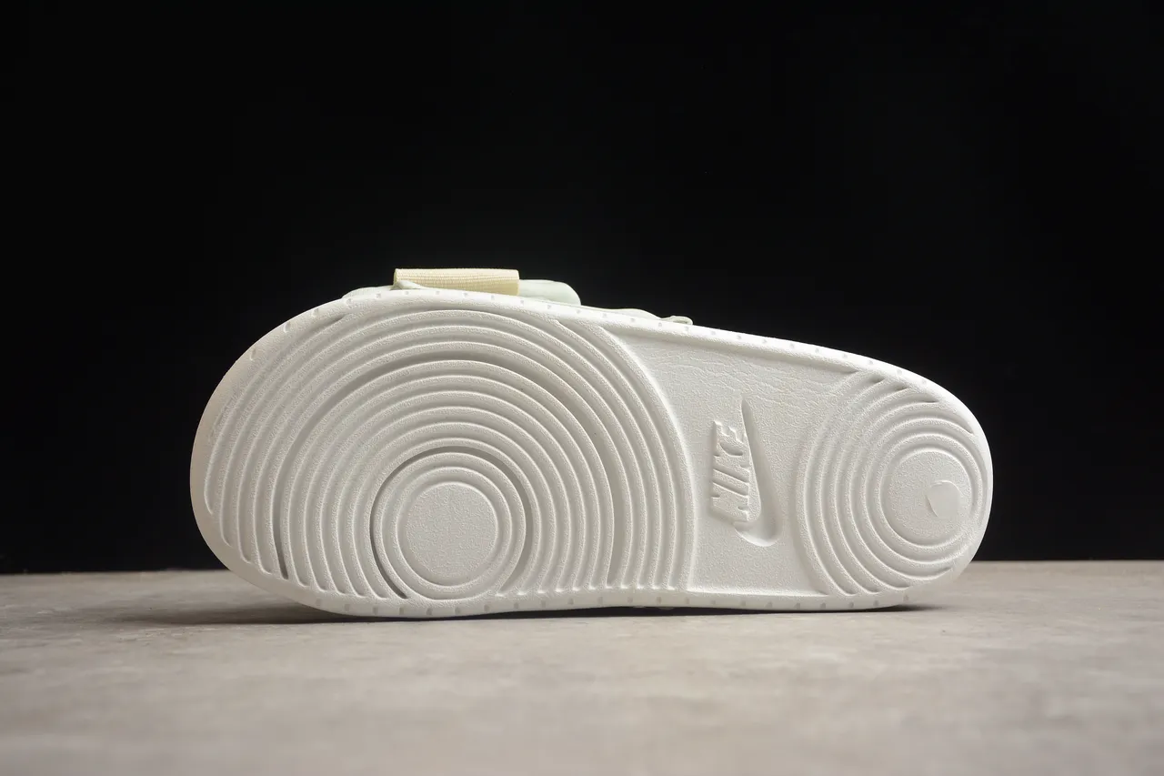 Nike Benassi JDI Verde Menta Pálido Sandálias 10