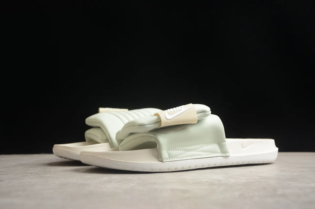 Nike Benassi JDI Verde Menta Pálido Sandálias 13