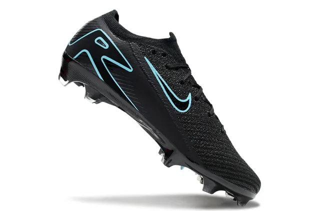 Nike Sapatos de futebol pretos e azuis de corte baixo com upper de knit, overlay de gaiola dinâmica e para gramado firme 2