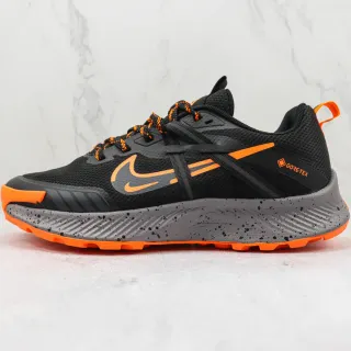 Nike काली नारंगी जाली और सिंथेटिक अपर GORE-TEX वॉटरप्रूफिंग रनिंग शूज
