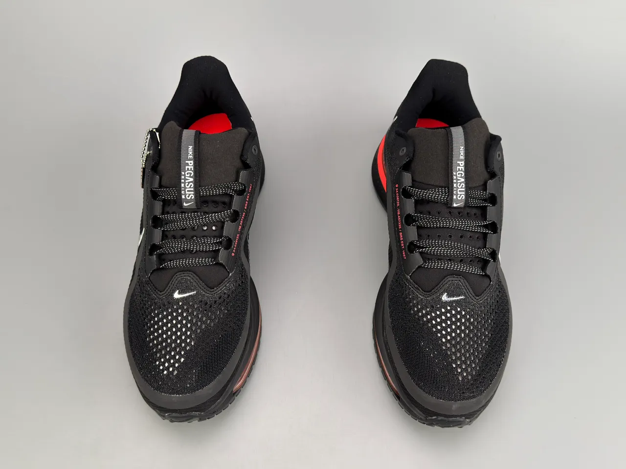 Nike Black Red Full-Length Visible Air Unit Engineered Mesh Upper Running Shoes 10
