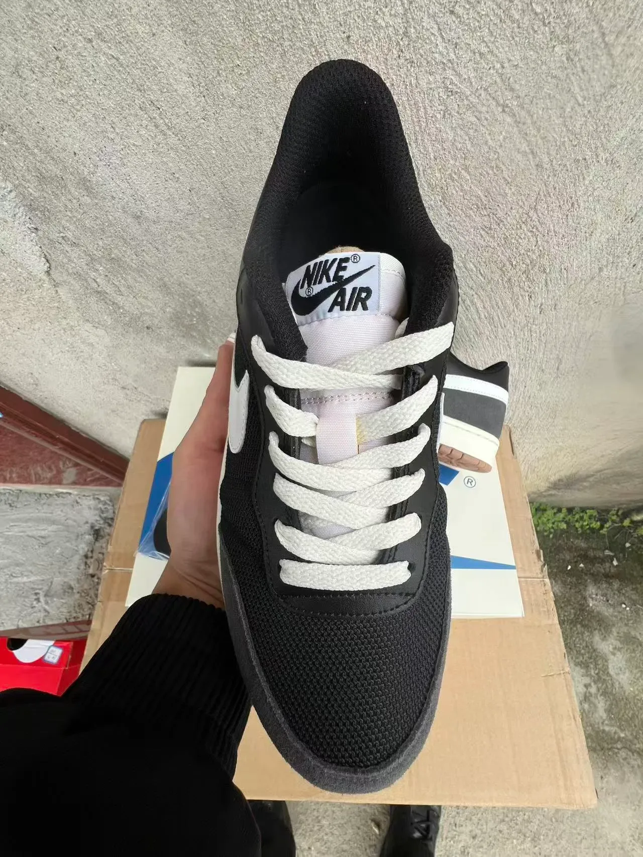 Nike Black White Low-Top Suede-Mesh Upper Lifestyle Sneakers 10