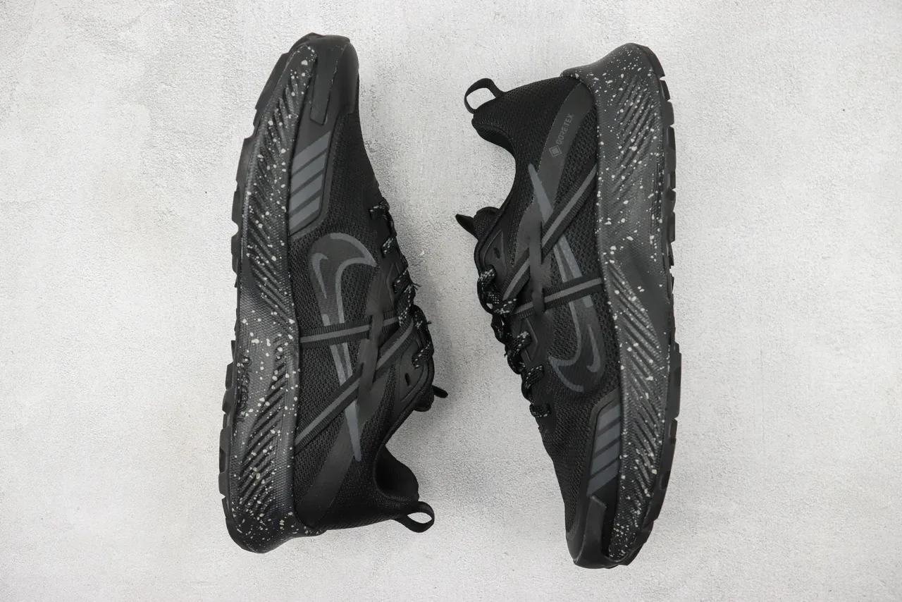 नाइके काला सफेद Mesh Upper GORE-TEX वॉटरप्रूफ रनिंग शूज 2