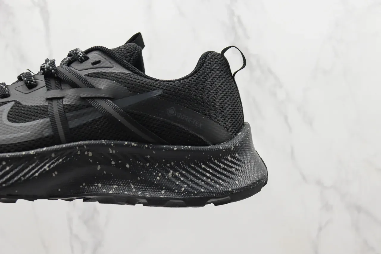 नाइके काला सफेद Mesh Upper GORE-TEX वॉटरप्रूफ रनिंग शूज 7