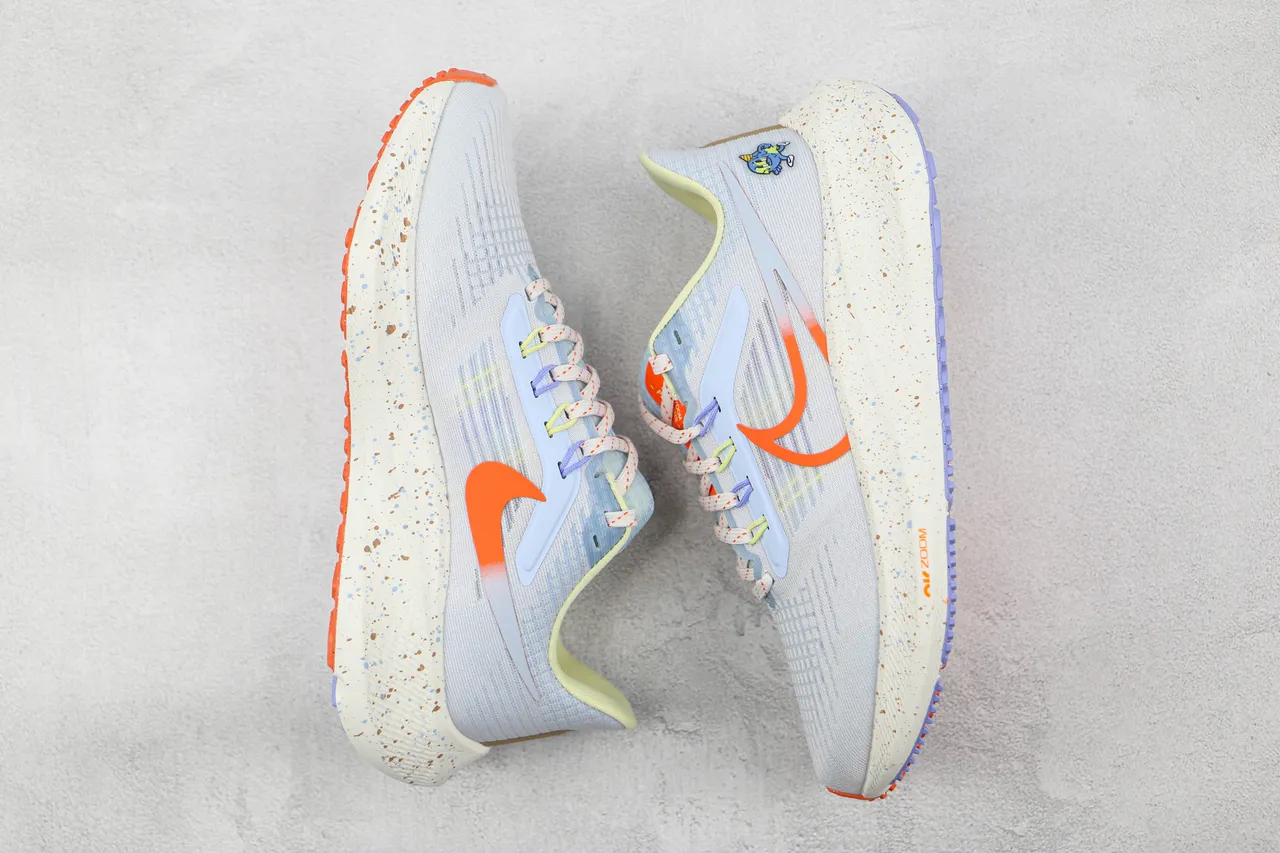 Nike Chaussures de course bleu orange avec upper en maille tricotée, semelle intermédiaire en mousse avec taches 2