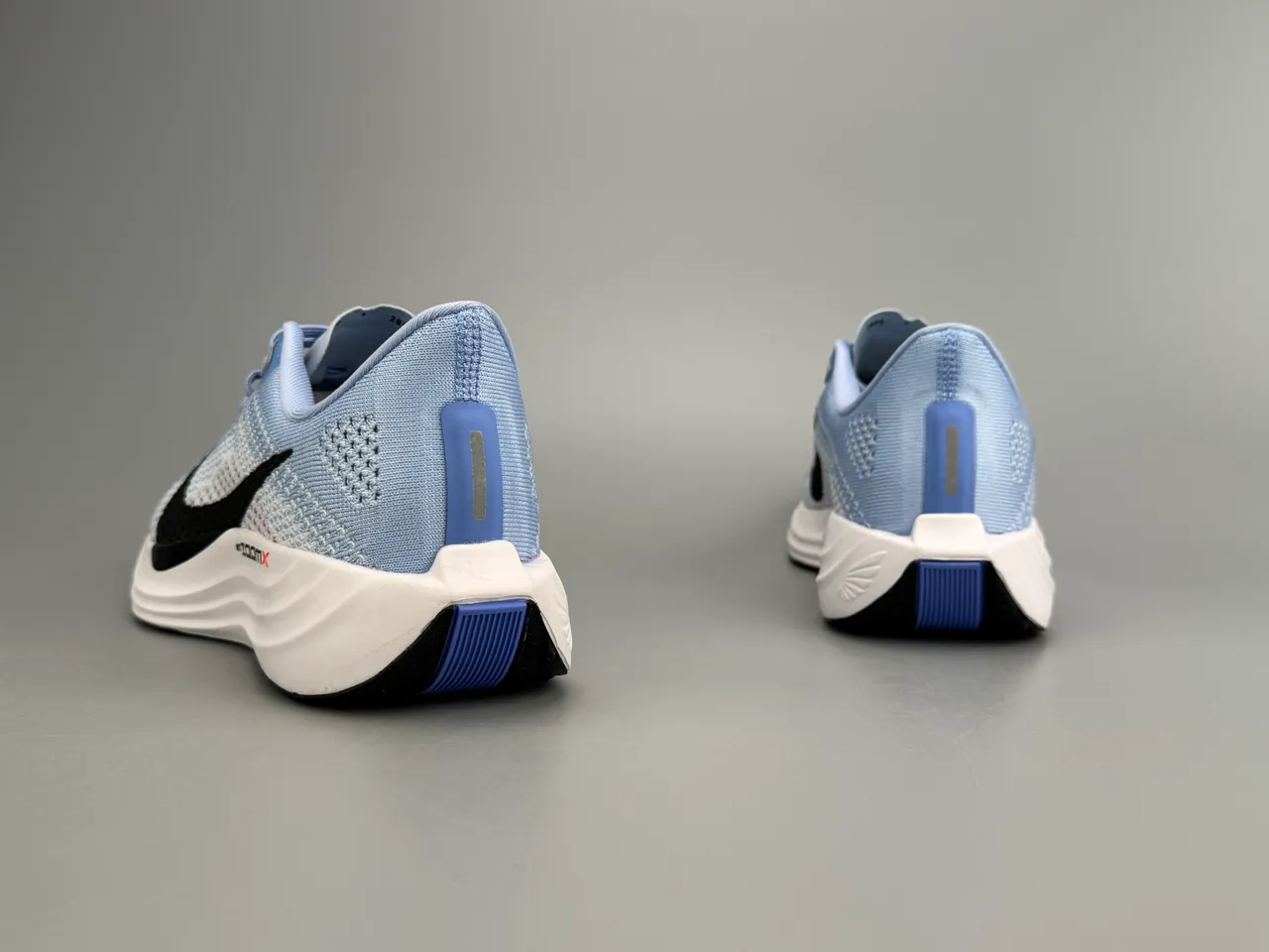 Nike Blue White Engineered Knit Upper Full-Length ZoomX Midsole Running Shoes 6
