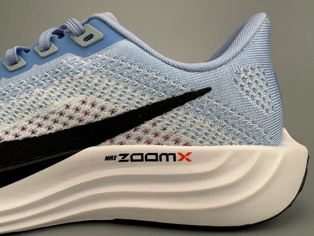 Nike Blue White Engineered Knit Upper Full-Length ZoomX Midsole Running Shoes 7