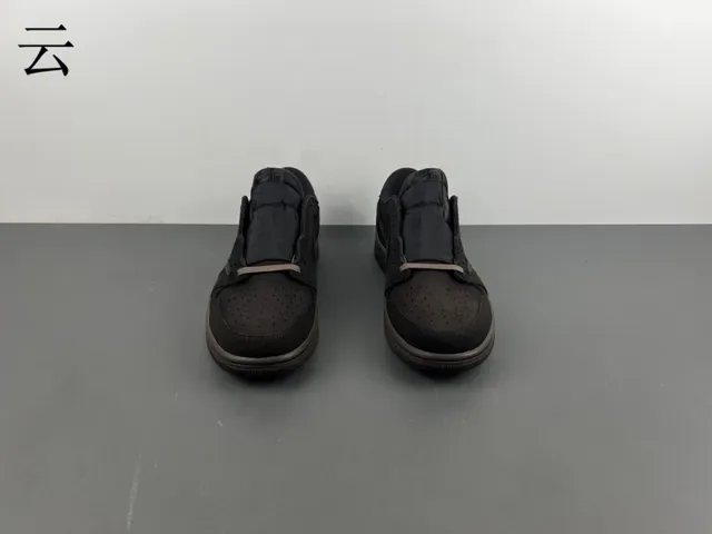 Nike Brown Laceless Slip-On Suede And Leather Panelled Upper Lifestyle Sneakers 12