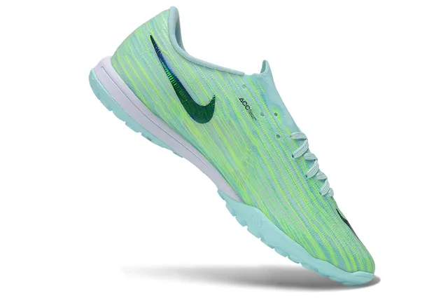 Nike Flyweave Ultra Upper de Malha Multicolor com Overlay Swoosh Iridescent Artificial-Grass Soccer Shoes 2