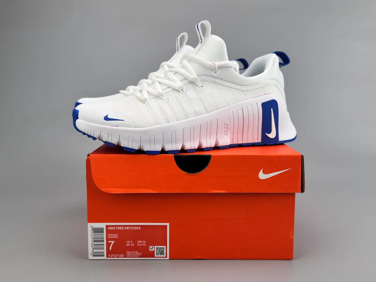 Nike Free RN সাদা এবং রয়েল ব্লু রানিং শু 4