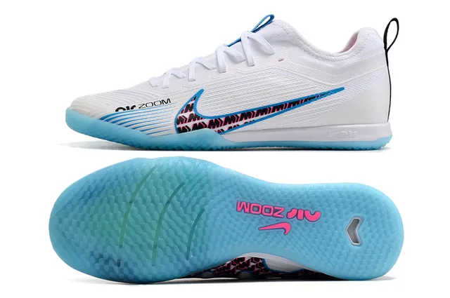 Nike सुनहरा काला धातुकी तांबा ऊपरी लेस और कॉलर इनडोर सॉकर जूते 18