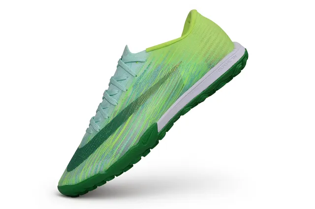 Nike 绿色黄色针织鞋面渐变草地足球鞋 6
