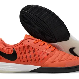 Nike Hypervenom Chaussures de football indoor orange noir capuchon matelassé overlays synthétiques style cage