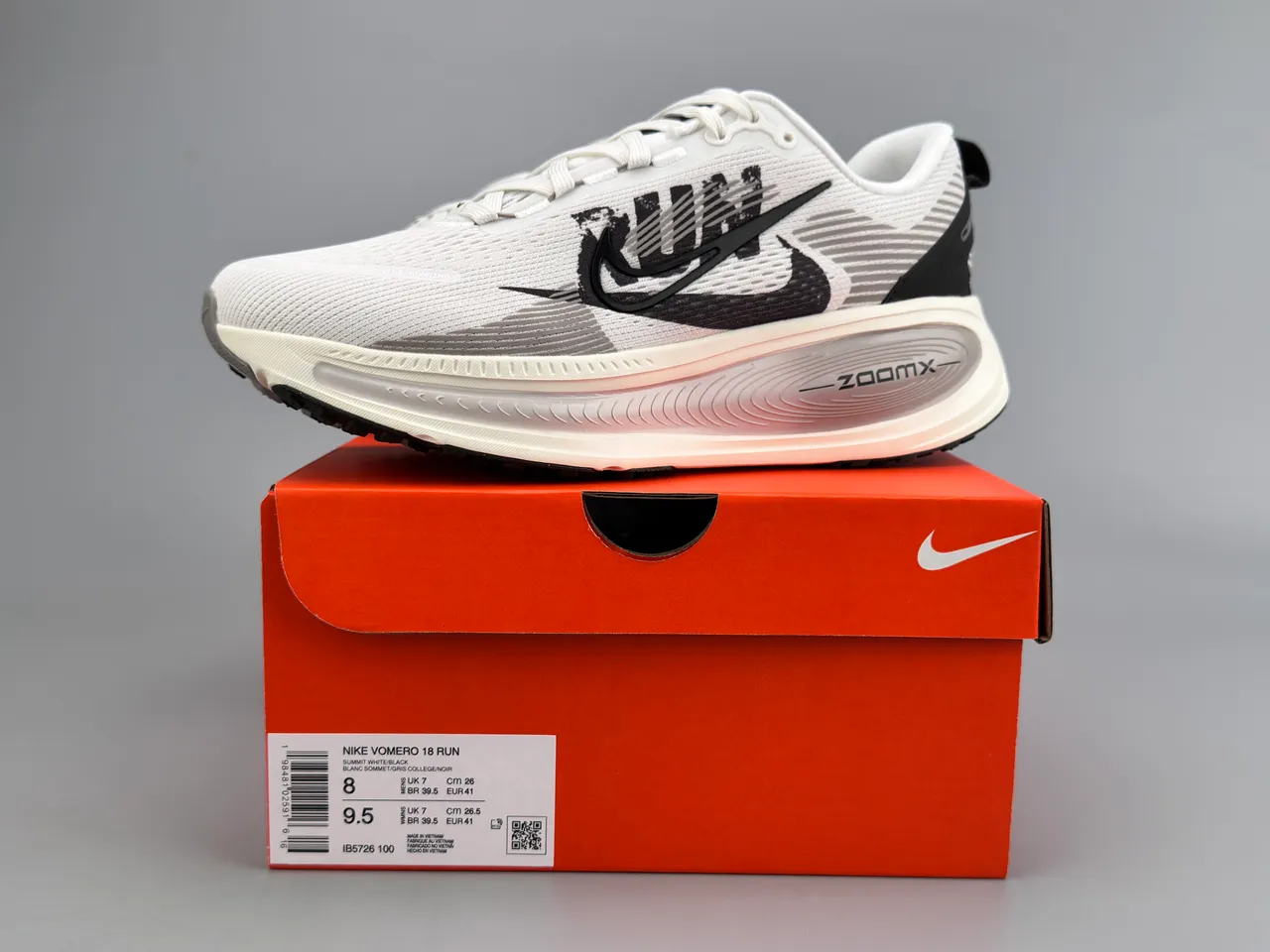 Nike Invincible Run White Black Engineered Knit Upper Graphic Motif Running Shoes 4