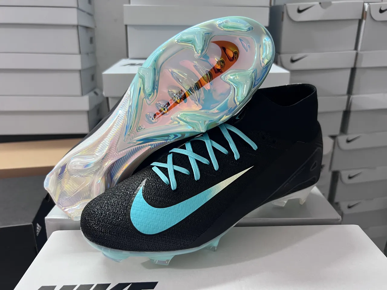 Nike Mercurial Superfly أحذية كرة القدم السوداء الفيروزية البراقة للأرضية الصلبة 10