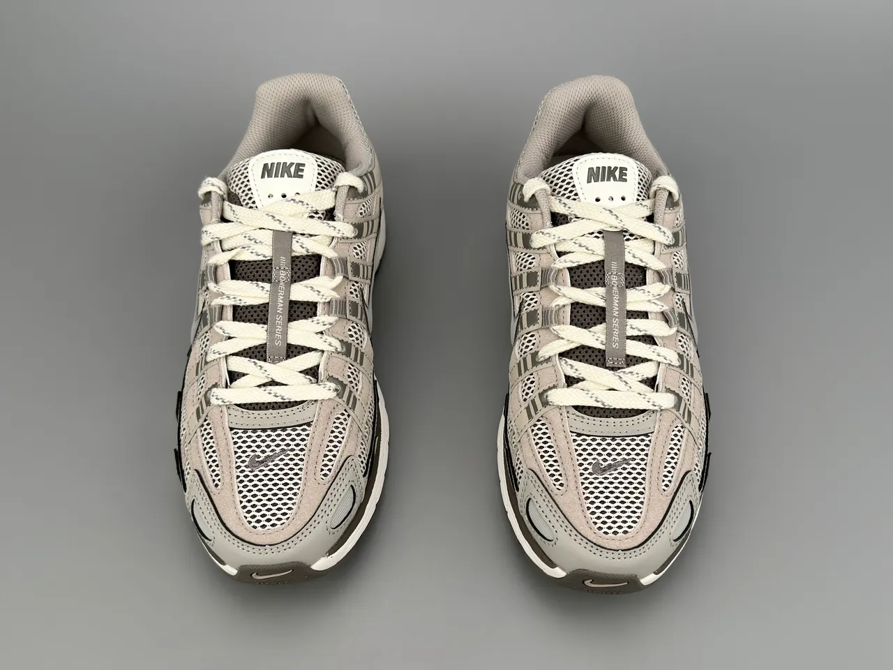 Nike P-6000 أحذية جري رمادية شبكية وصناعية 7