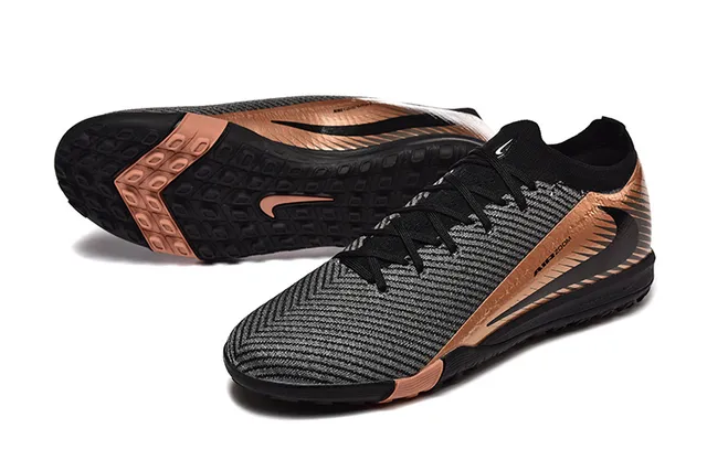 Nike Phantom GT Sapatos de futebol com upper preto dourado em malha, acentos metálicos cobre, para gramado 7