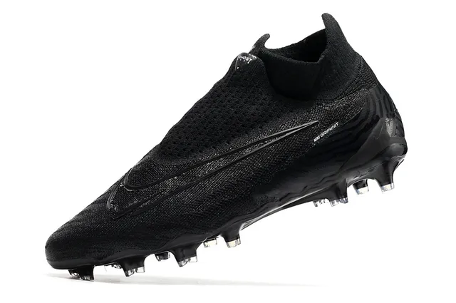 Nike Phantom GT Noir Blanc Upper en Tricot Ajusté à la Chaussure Piquants TPU Moulés Terrain Firme Chaussures de Football 4