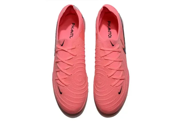Nike Pink Black Knit Upper Low-Cut Silhouette Turf Soccer Shoes 2
