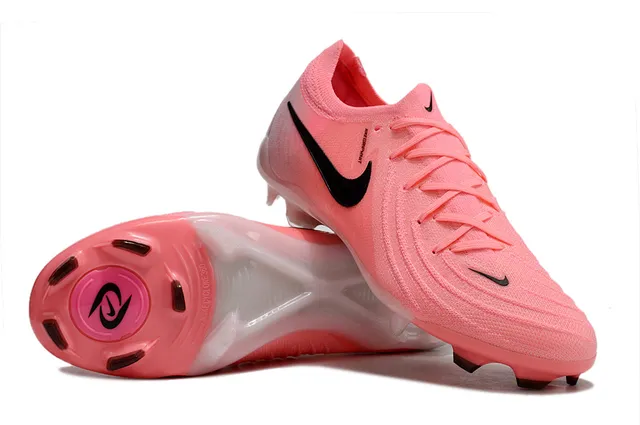 Nike Sapatos de futebol com upper de malha rosa e preto, gola do tipo meia, para gramado firme 3