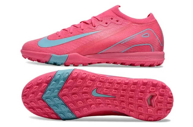Nike Chuteira de Futebol Turf com Upper em Tricô e Língua Integrada Rosa e Azul 5