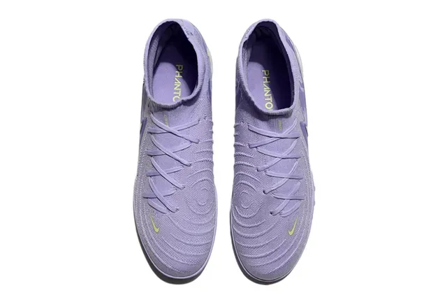 Nike Zapatos de fútbol turf morado y amarillo alto con parte superior de punto y cuello de calcetín 2