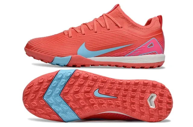 Nike Sapatos de Futebol Turf Upper de Tricô em Vermelho e Rosa Cadarços Assimétricos 5