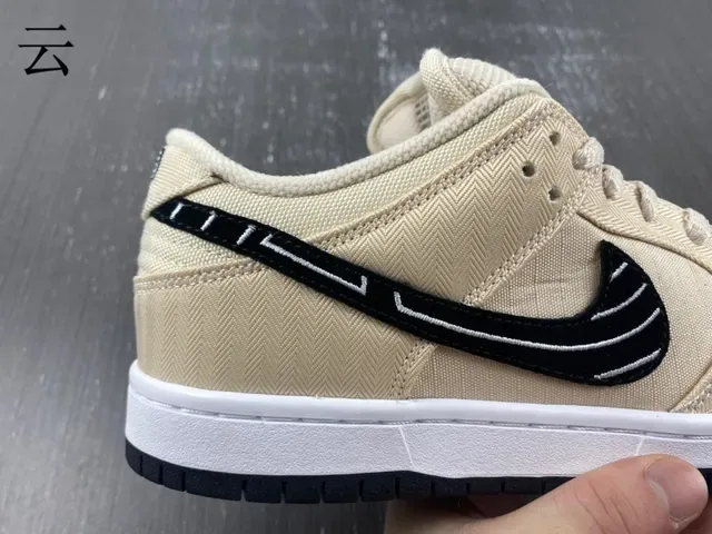 Nike SB Dunk Low Beige Black White Skateboard Shoes 3