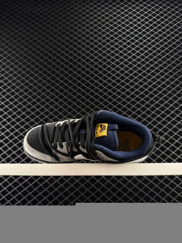 Nike SB Dunk Low Gris Noir Blanc Chaussures de Skateboard 4