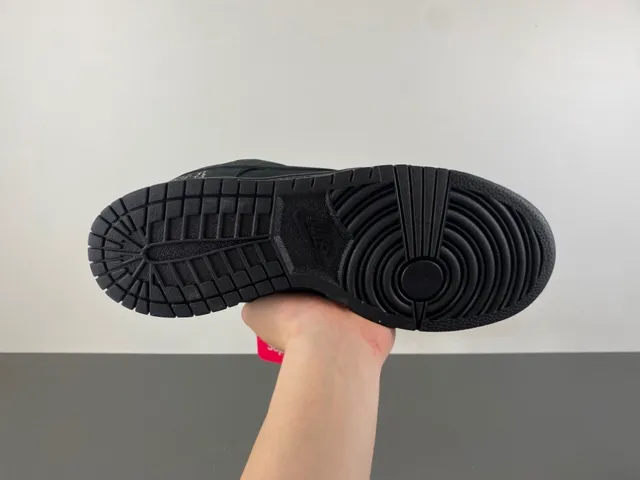 Nike SB Dunk Low Supreme काली लाल स्केटबोर्ड जूते 9