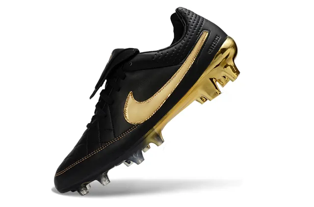 Nike Tiempo Legend Branco e Dourado campo firme Sapatos de Futebol 4