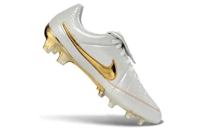 Nike Tiempo Legend Branco e Dourado campo firme Sapatos de Futebol 9