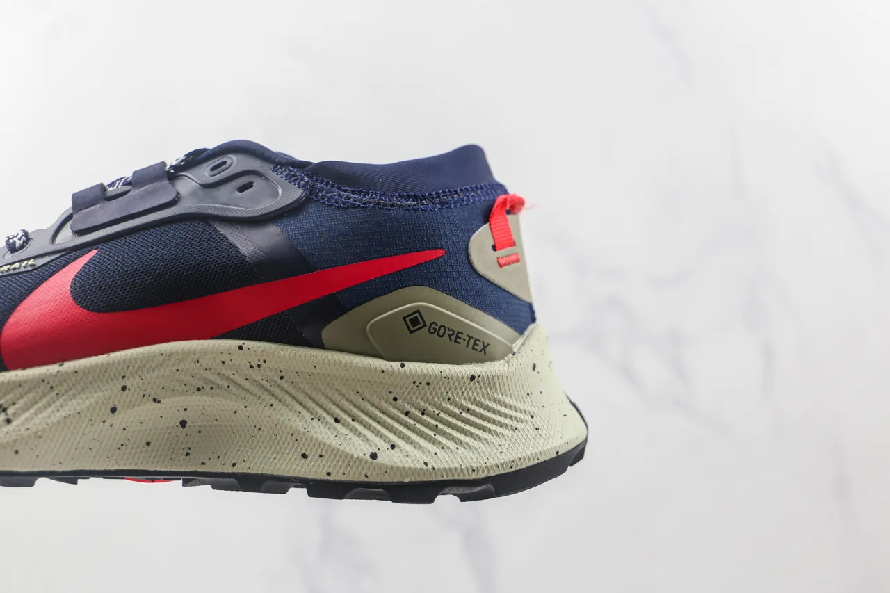 Nike Trail Navy Red Mesh Upper Bold Swoosh Running Shoes 7
