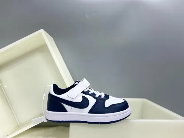 Nike White Black Low-Top Dual-Closure Lifestyle Sneakers 7