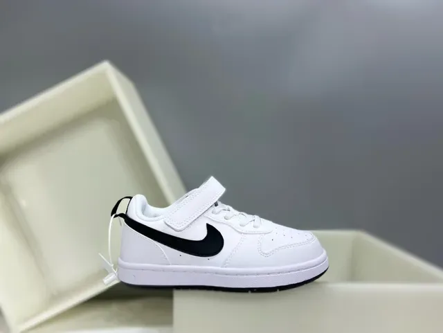 Nike White Black Low-Top Dual-Closure Lifestyle Sneakers 9