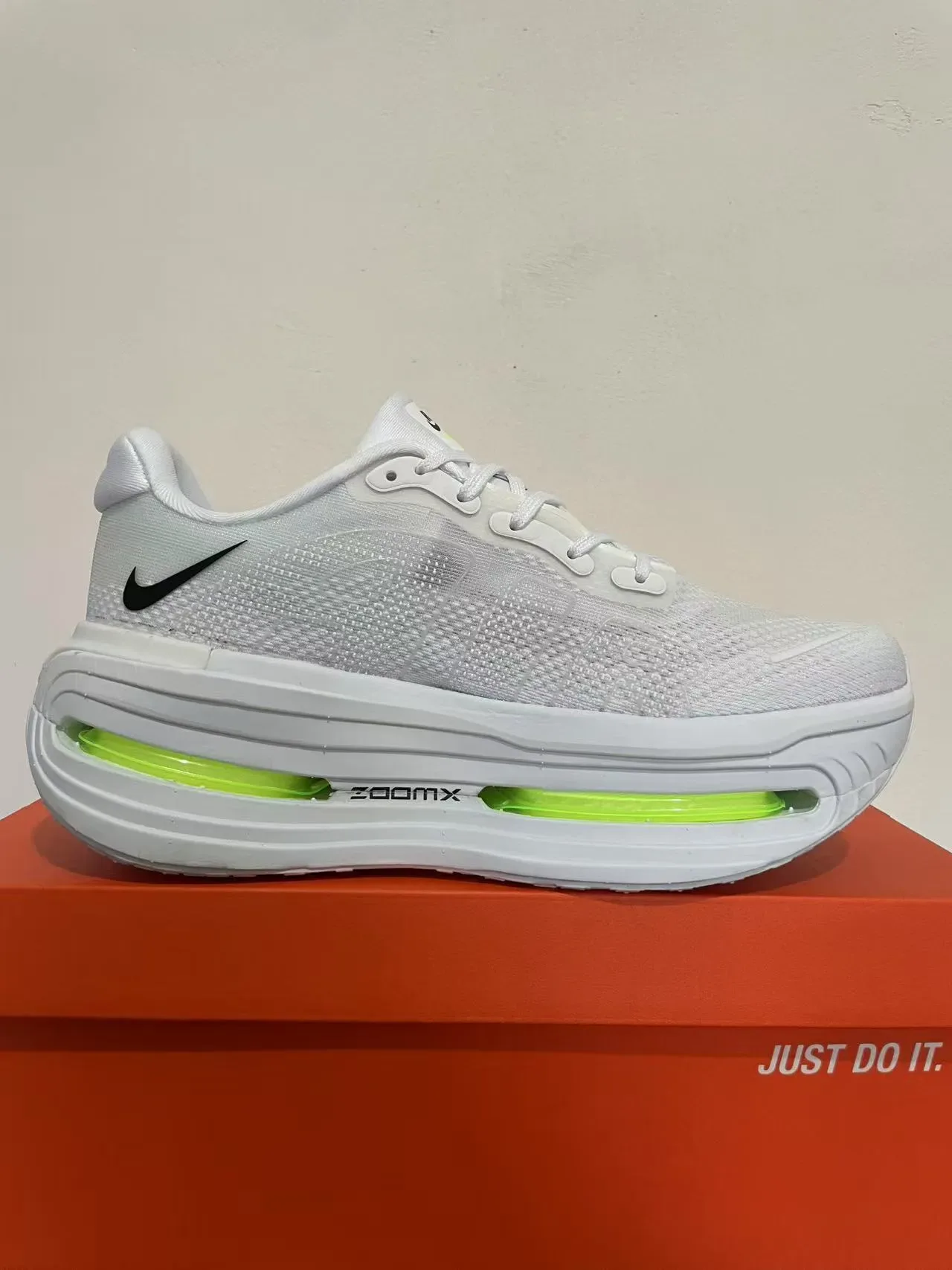 Nike White Green Knit Upper Visible Air Zoom Unit Running Shoes 2