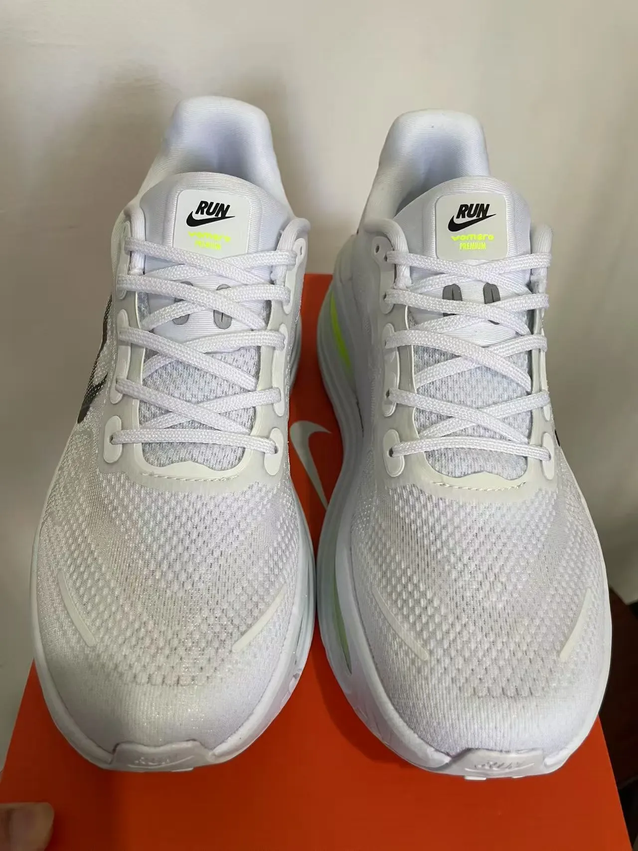 Nike White Green Knit Upper Visible Air Zoom Unit Running Shoes 6