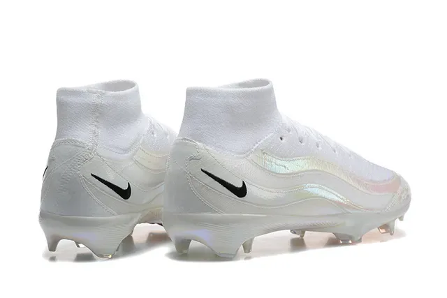 Nike 白色透明高帮虹彩合成钉鞋足球鞋 2