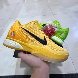 Nike पीला काला हाई टॉप टेक्स्चर्ड पेबल्ड अपर बास्केटबॉल जूते