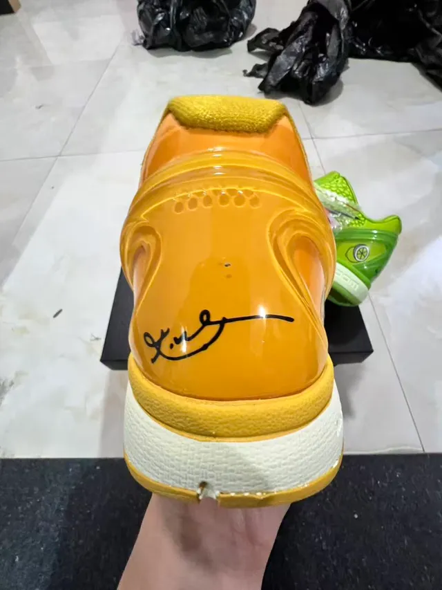 Nike पीला काला हाई टॉप टेक्स्चर्ड पेबल्ड अपर बास्केटबॉल जूते 8