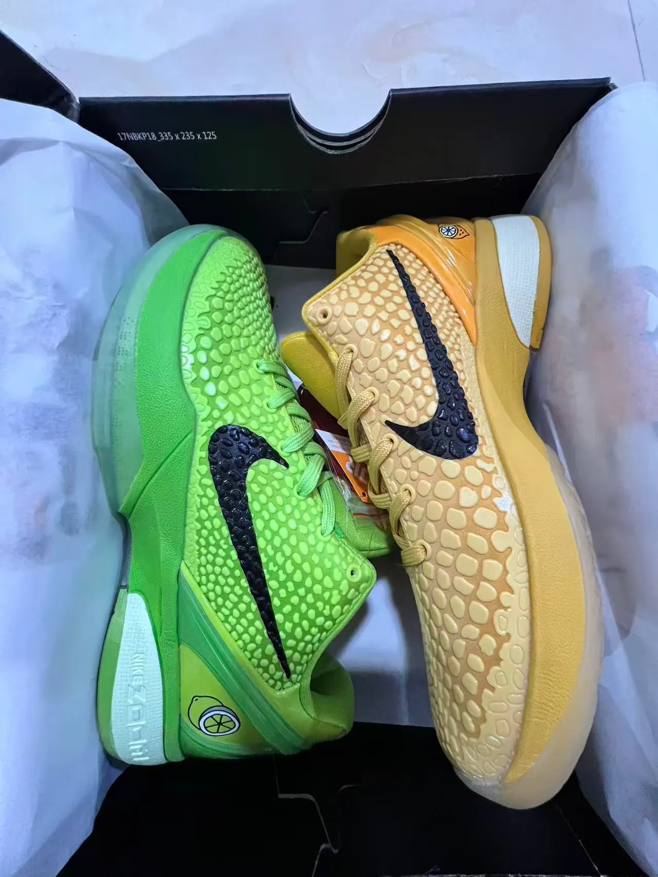 Nike पीला काला हाई टॉप टेक्स्चर्ड पेबल्ड अपर बास्केटबॉल जूते 9