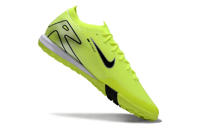 نايك أحذية كرة القدم Turf upper knit نيون أصفر وأسود Swoosh وحماية الكعب 2