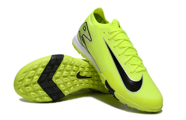 نايك أحذية كرة القدم Turf upper knit نيون أصفر وأسود Swoosh وحماية الكعب 4