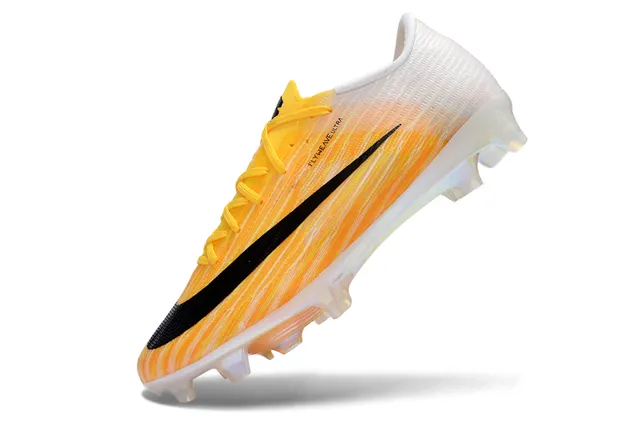 Nike Chaussures de football jaunes blanches avec upper Flyweave tricoté translucide Air Zoom semelle pour terrain ferme 3